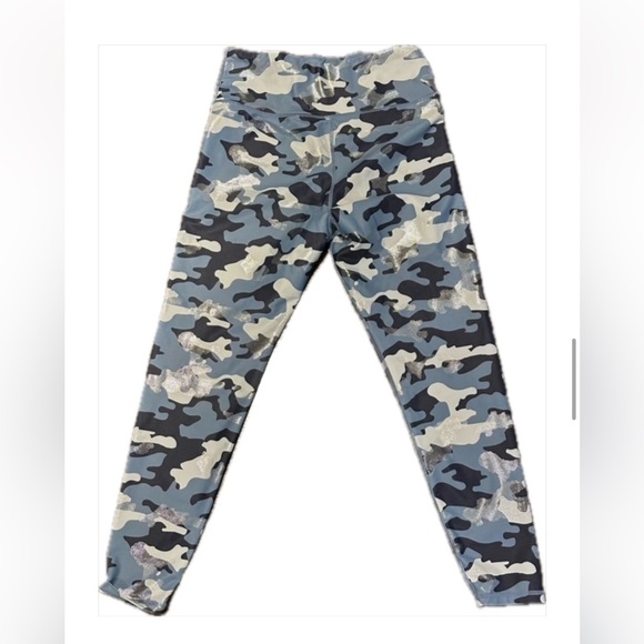 Aqua Pants - Aqua by Bloomingdale’s Athletic Camouflage Leggings
